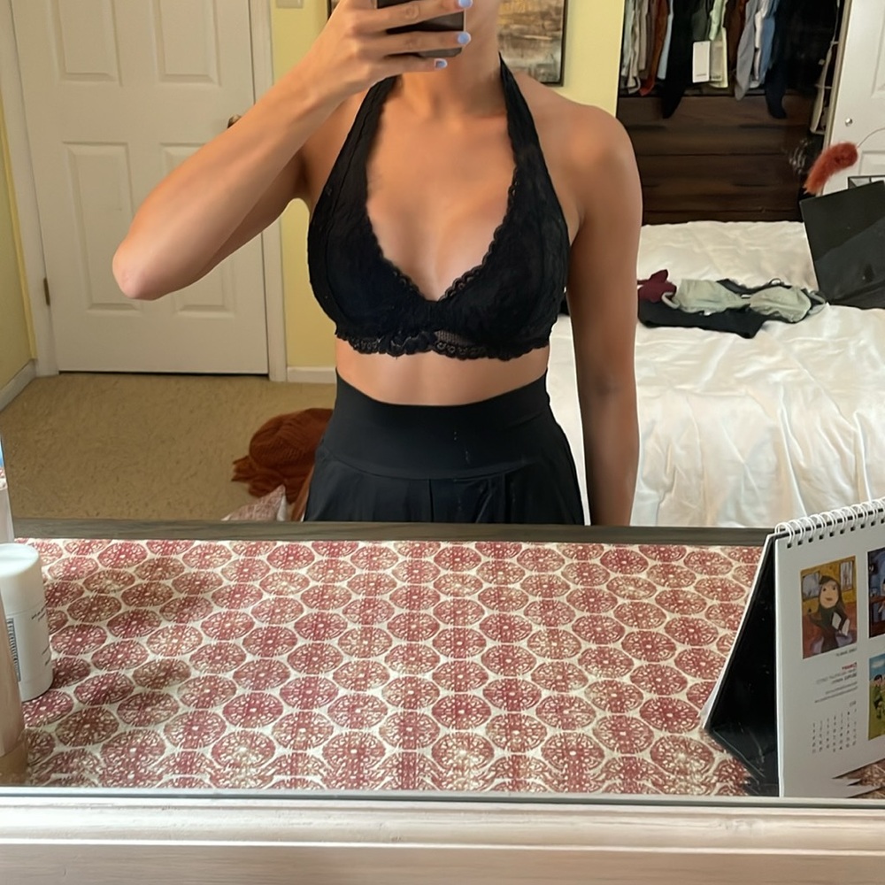 Bundle Of Bralettes From Hollister Or Abercrombie… - image 8